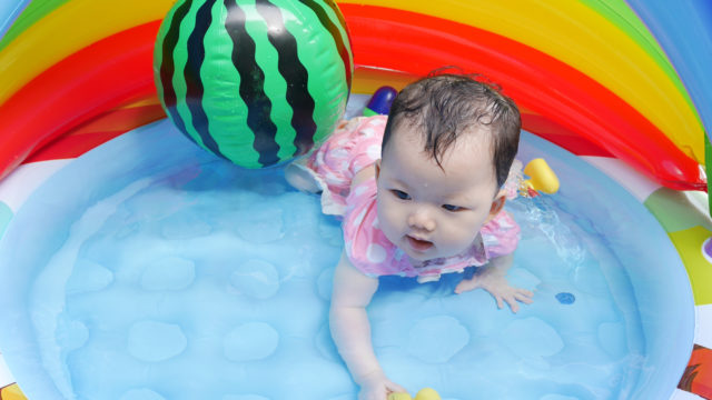 0歳児　水遊び　おもちゃ